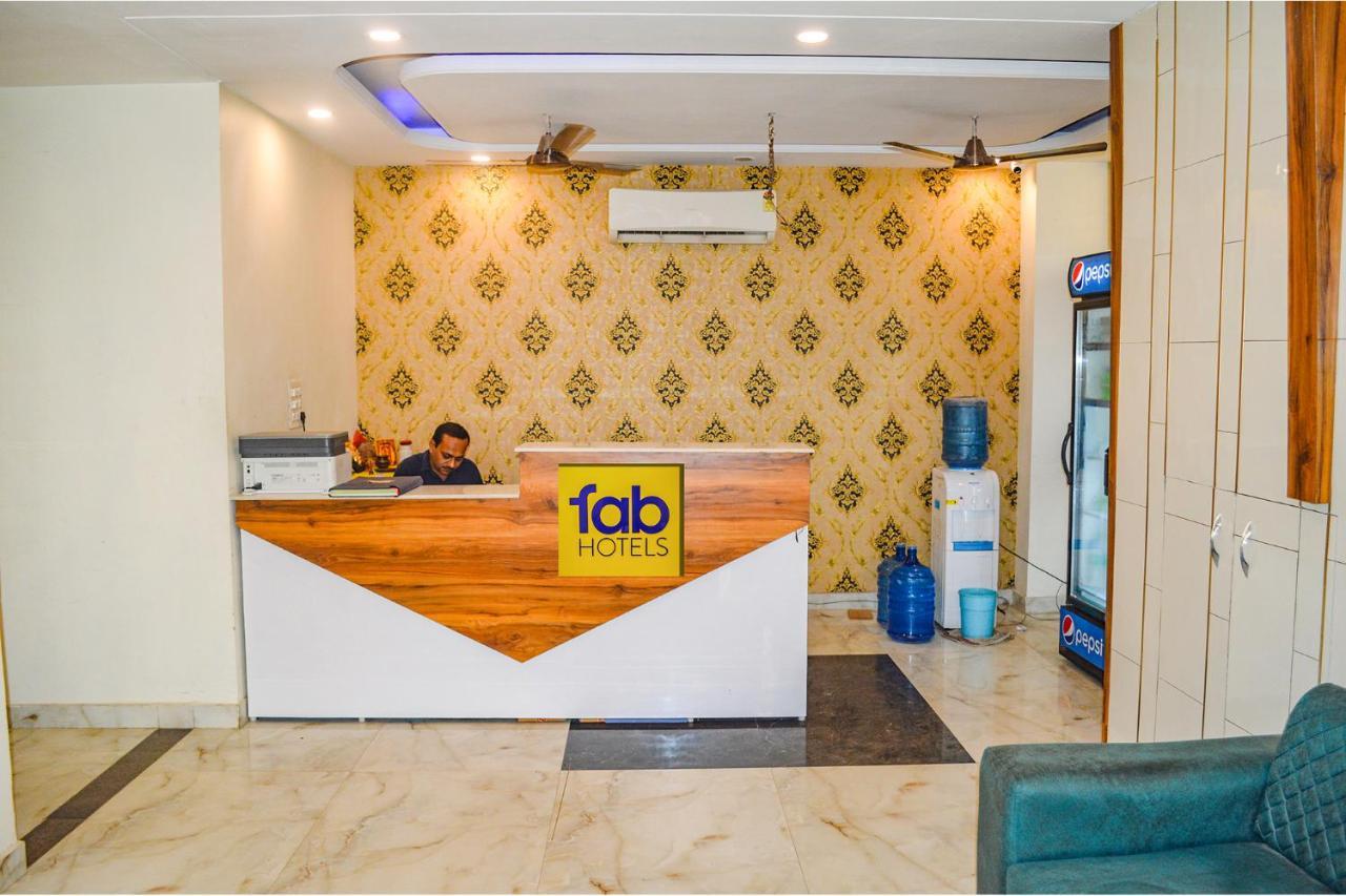 Fabhotel The Golf Inn Noida Exterior foto